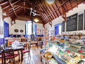 Deli Ecosse interior